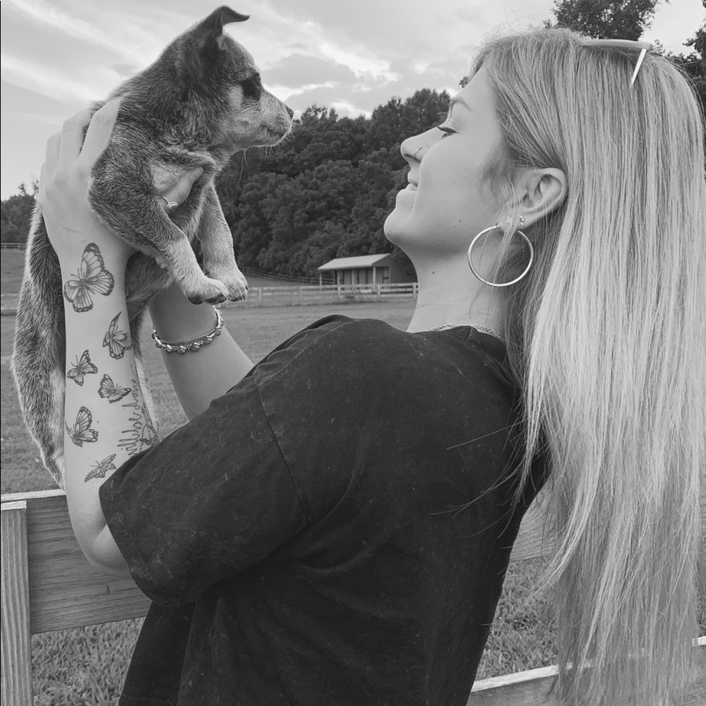 Meet your Posher, Alyssa